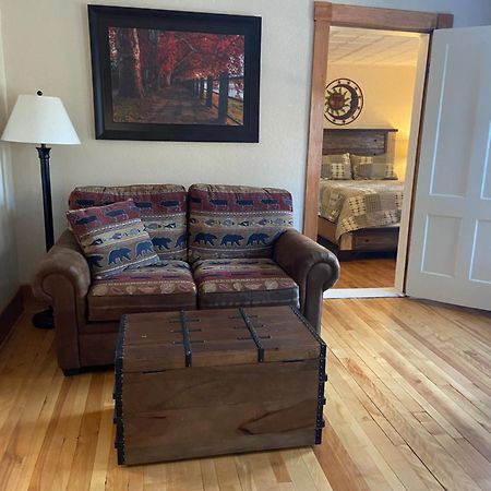 Tavern - Country Suite Newport ภายนอก รูปภาพ