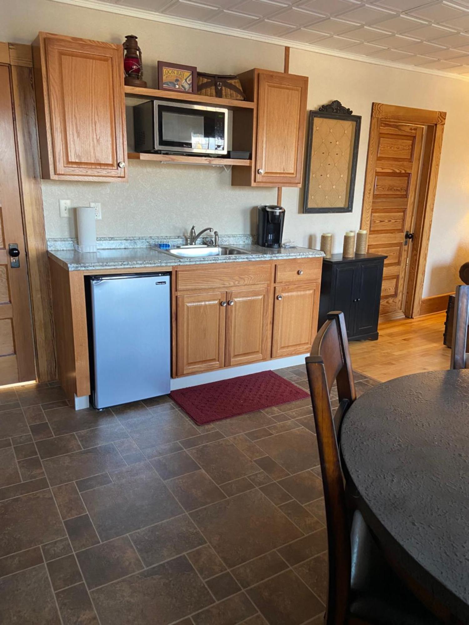 Tavern - Country Suite Newport ภายนอก รูปภาพ